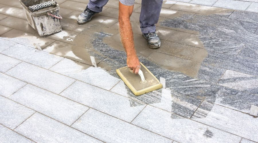 Professional gutter cleaning in Brighton, IL